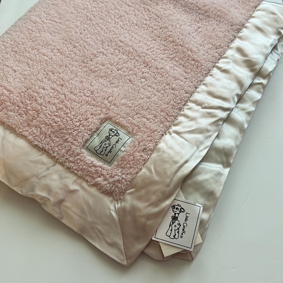 Little Giraffe Baby Blanket Chenille Satin Trim Stroller Blanket two tone - Picture 6 of 10